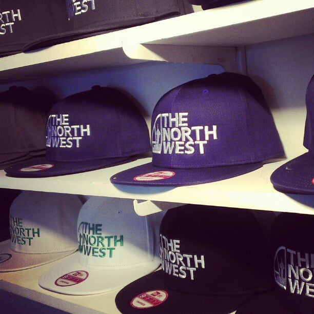Snapbacks back, plus new colors. Come in the shop with cash now...