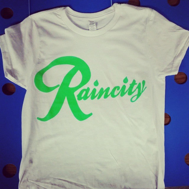 Raincity Ladies Tee in Action Green & White